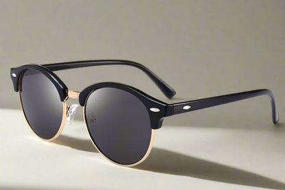 The Strada Shades